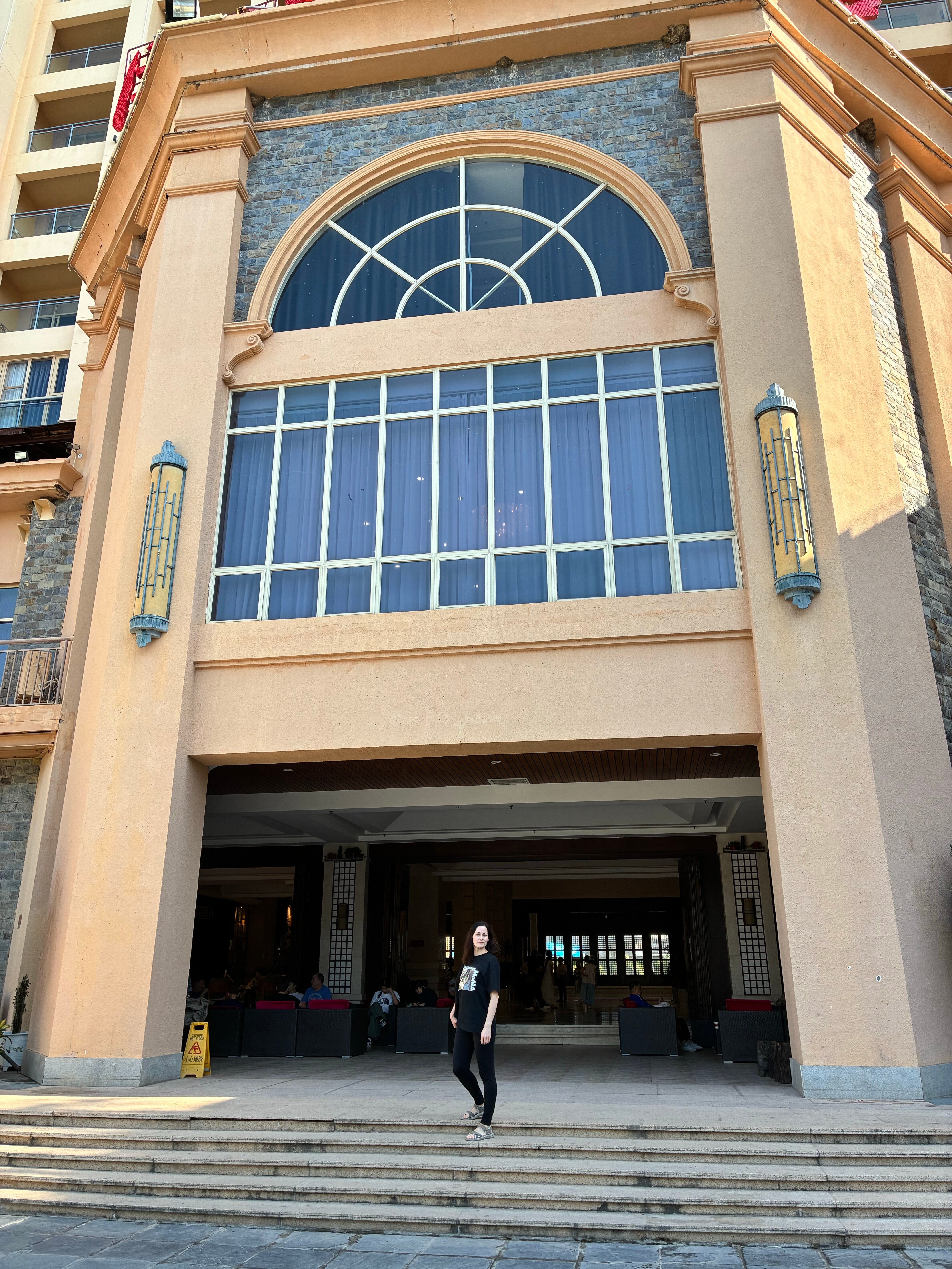 Фото Shengyi Holiday Villa Hotel & Suites Sanya 