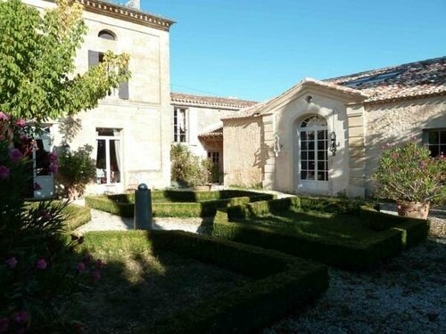 Гостиница Maison d'Hôtes La Pignarderie в Либурне