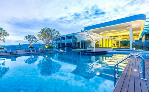 Гостиница Crest Resort & Pool Villas в Провинции Пхукет