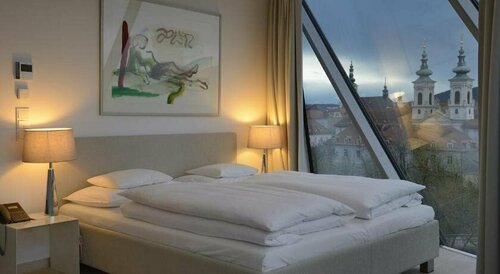 Внешний вид отеля Schlossberghotel - Das Kunsthotel в Грце, фото 2