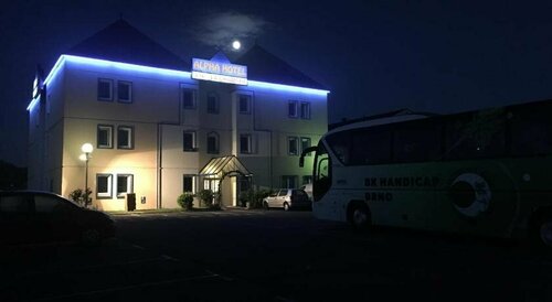 Гостиница Alpha Hotel в Сене-Жермене-ан-Ле