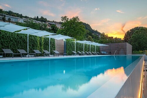 Гостиница Hilton Lake Como в Комо