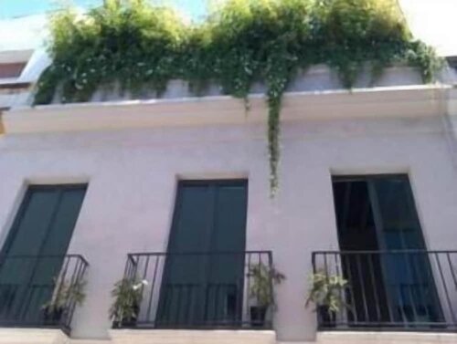 Гостиница Traveller Box Hostel в Севилье