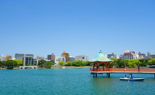 Гостиница Golden Guest House Hakata - Hostel в Фукуоке