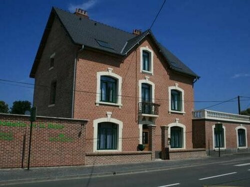 Гостиница Le Domaine De La Butte в Пероне