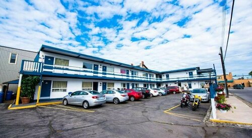 Гостиница Niagara Parkway Court Motel в Ниагара-Фолс