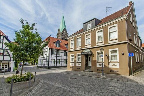 Гостиница Hotel Alt Westerholt в Гельзенкирхене