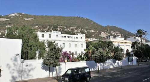 Гостиница Bristol Hotel в Гибралтаре