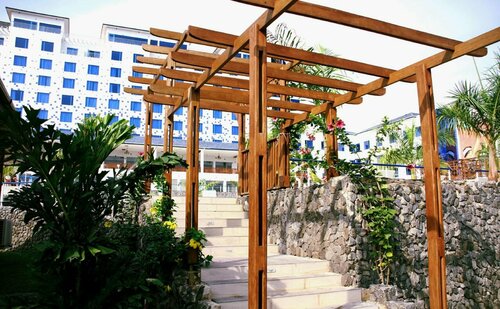 Гостиница Best Western Plus Atlantic Hotel в Такоради