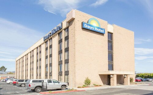 Апартаменты Days Hotel Oakland Airport в Сан Леандро