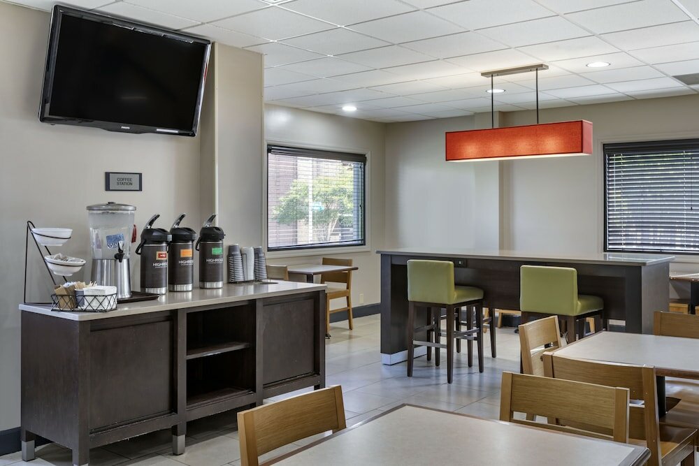 Фото Country Inn & Suites by Radisson, Atlanta Downtown South at Turner Field, Ga