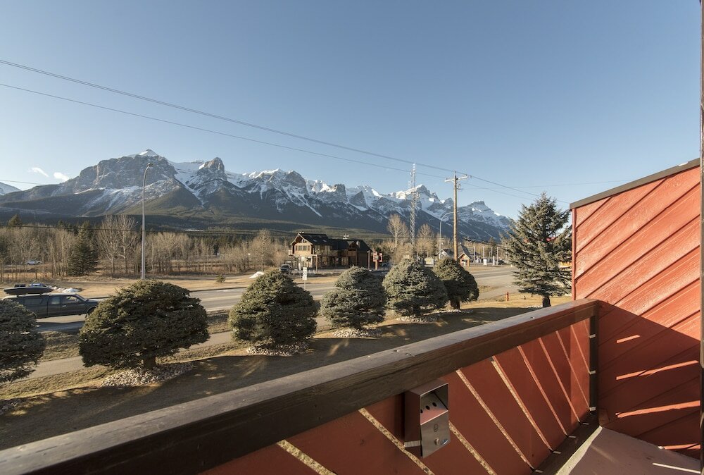 Фото Rocky Mountain Ski Lodge