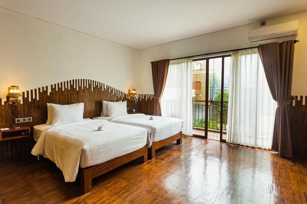 Фото Karang Lila Bhuana