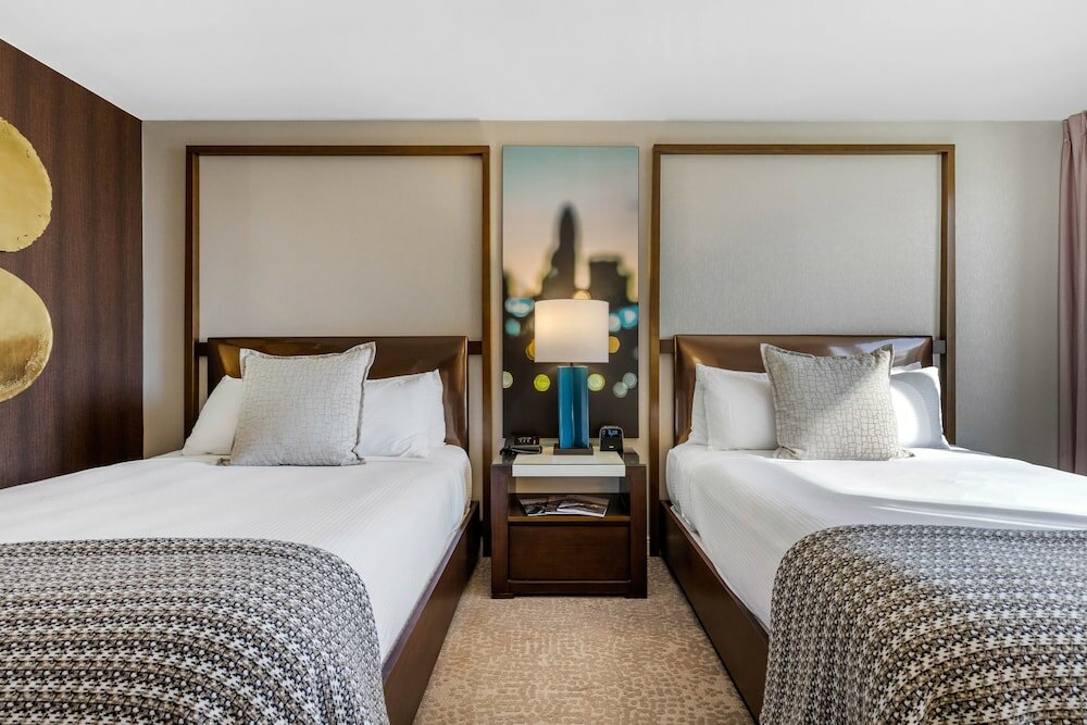 Фото Omni Charlotte Hotel