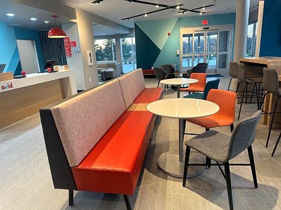 Фото Avid Hotel Fort Wayne North, an Ihg Hotel