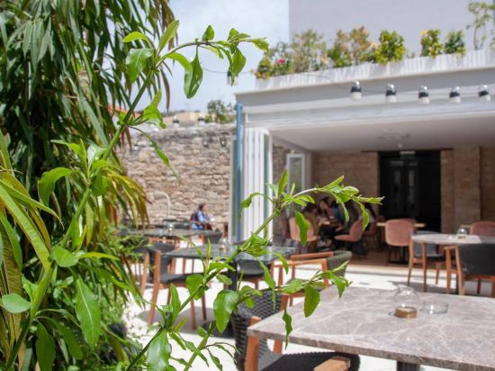 Фото S Paul Hotel