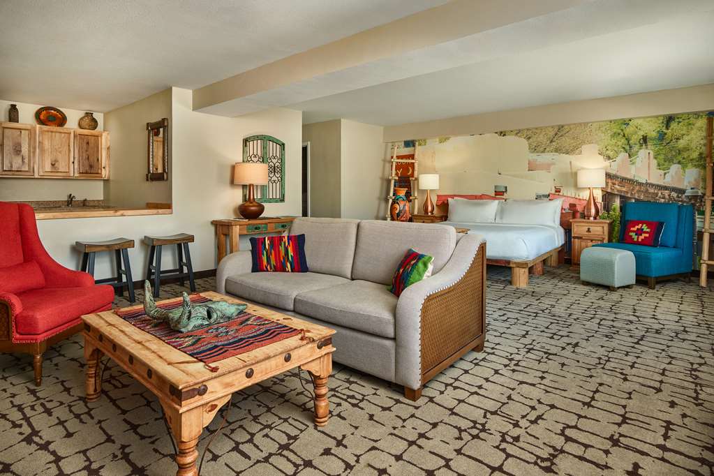 Фото Hotel Don Fernando de Taos, Tapestry Collection by Hilton