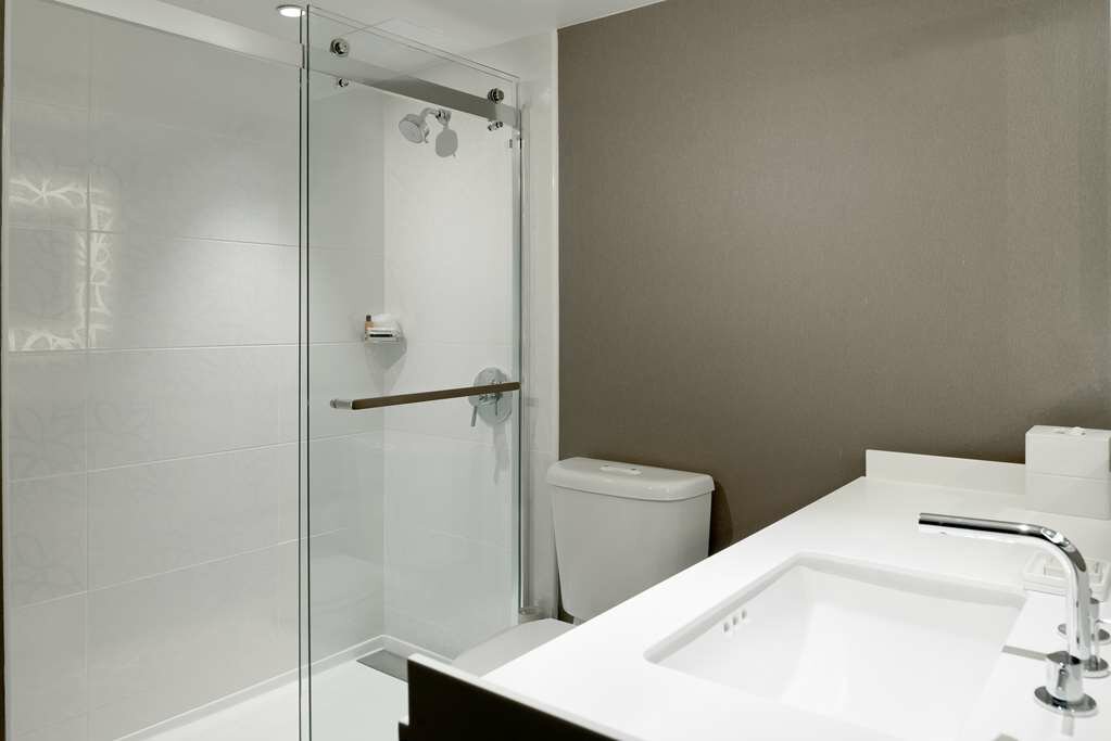 Фото Hilton Woodland Hills/Los Angeles