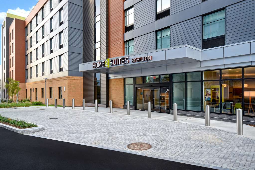Фото Home2 Suites by Hilton Boston South Bay