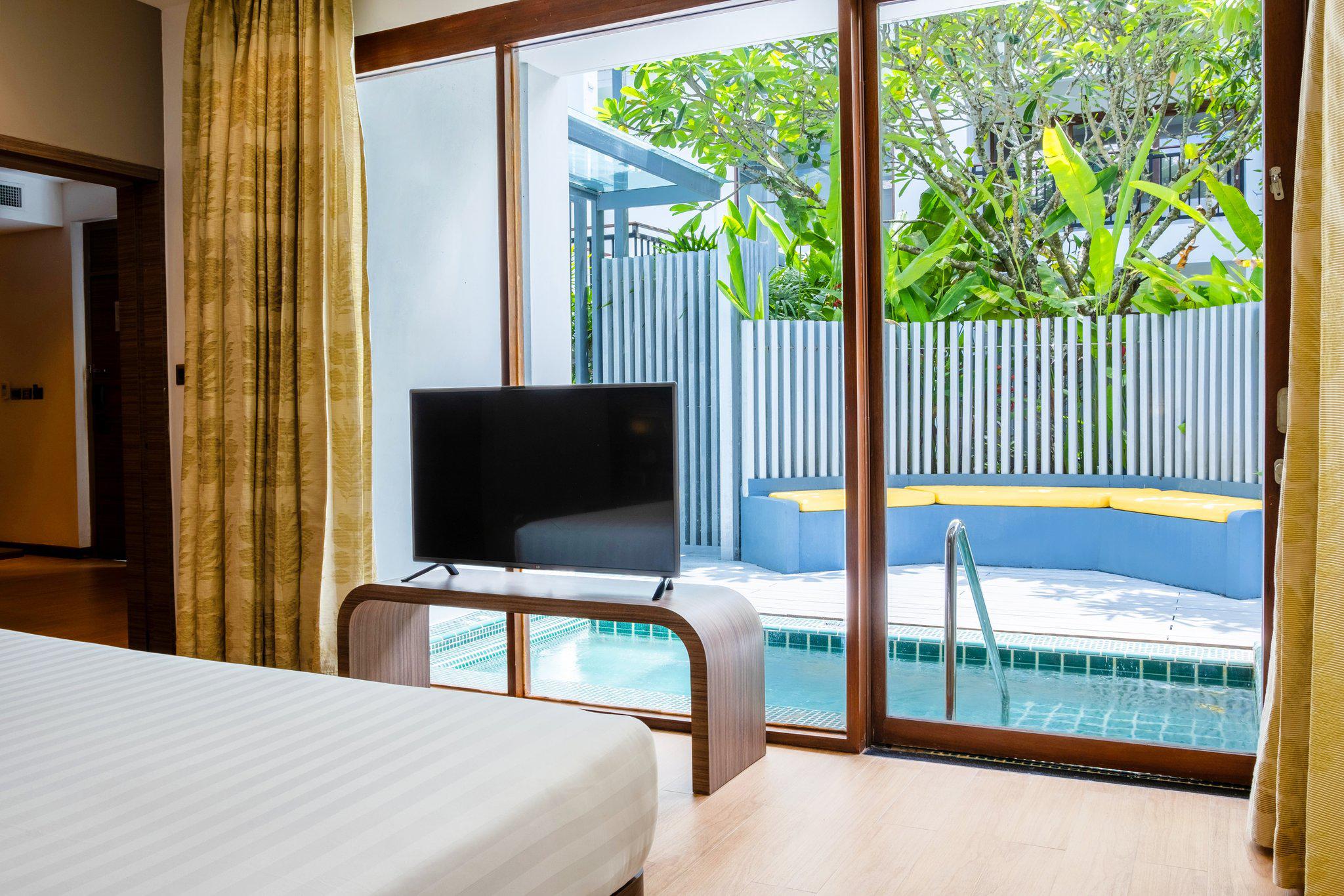 Фото Holiday Inn Resort Phuket Karon Beach, an Ihg Hotel
