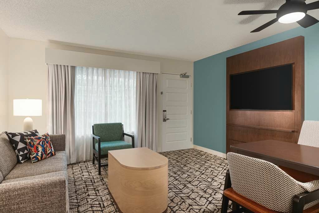 Фото Embassy Suites by Hilton Fort Lauderdale 17th Street 
