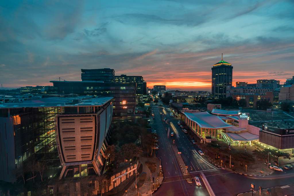 Фото Radisson Blu Gautrain Hotel, Sandton Johannesburg