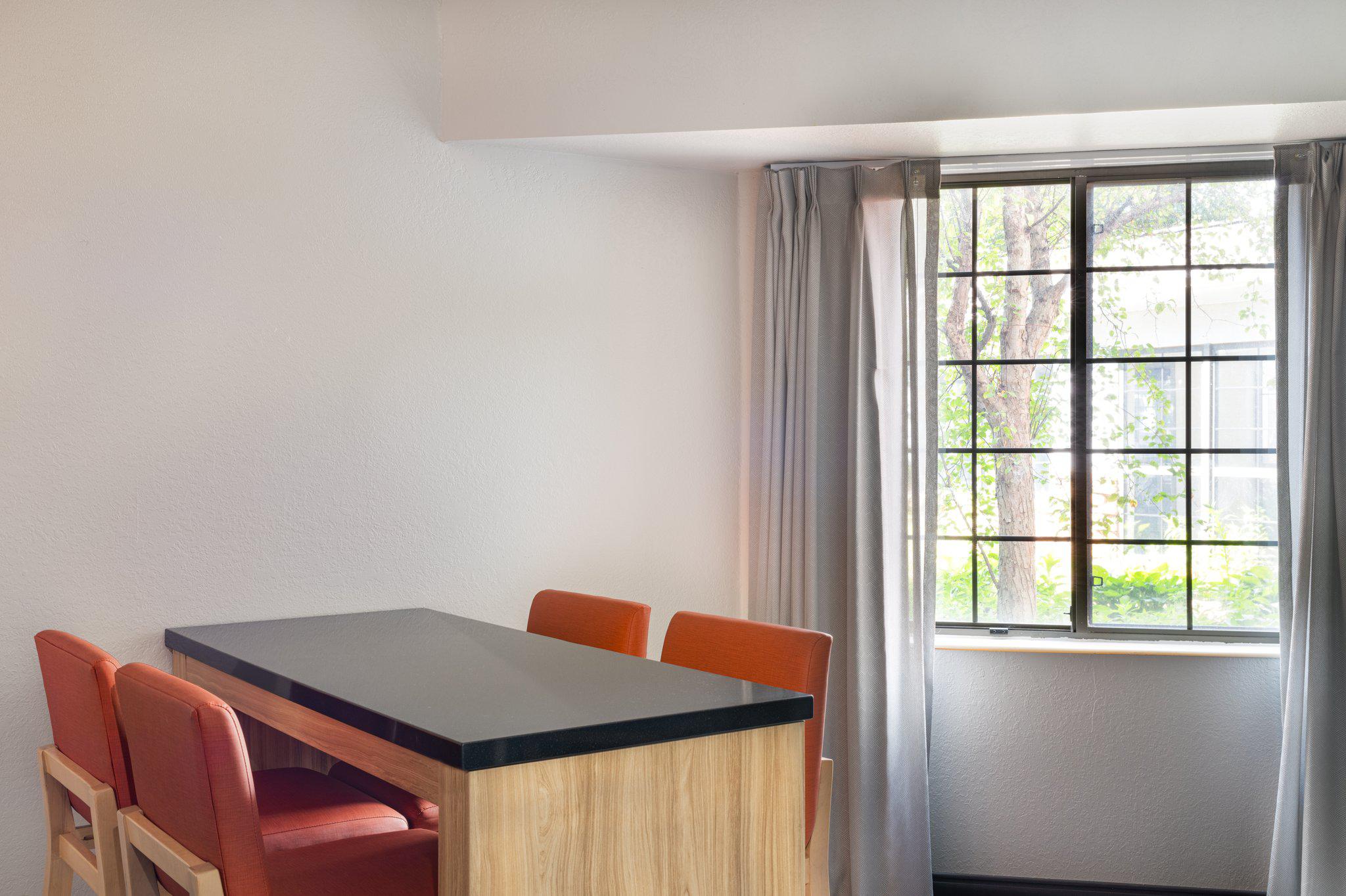 Фото Candlewood Suites Eagan Arpt South - Mall Area, an Ihg Hotel
