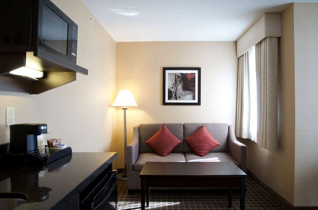 Фото Best Western Plus Burlington Inn & Suites