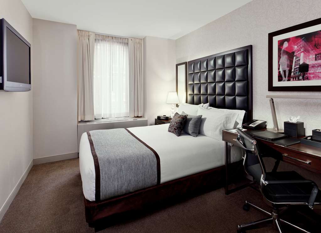Фото Distrikt Hotel New York City, Tapestry Collection by Hilton