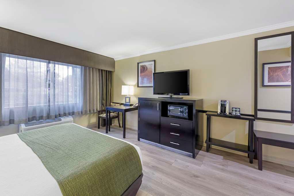Фото Best Western Canoga Park Motor Inn