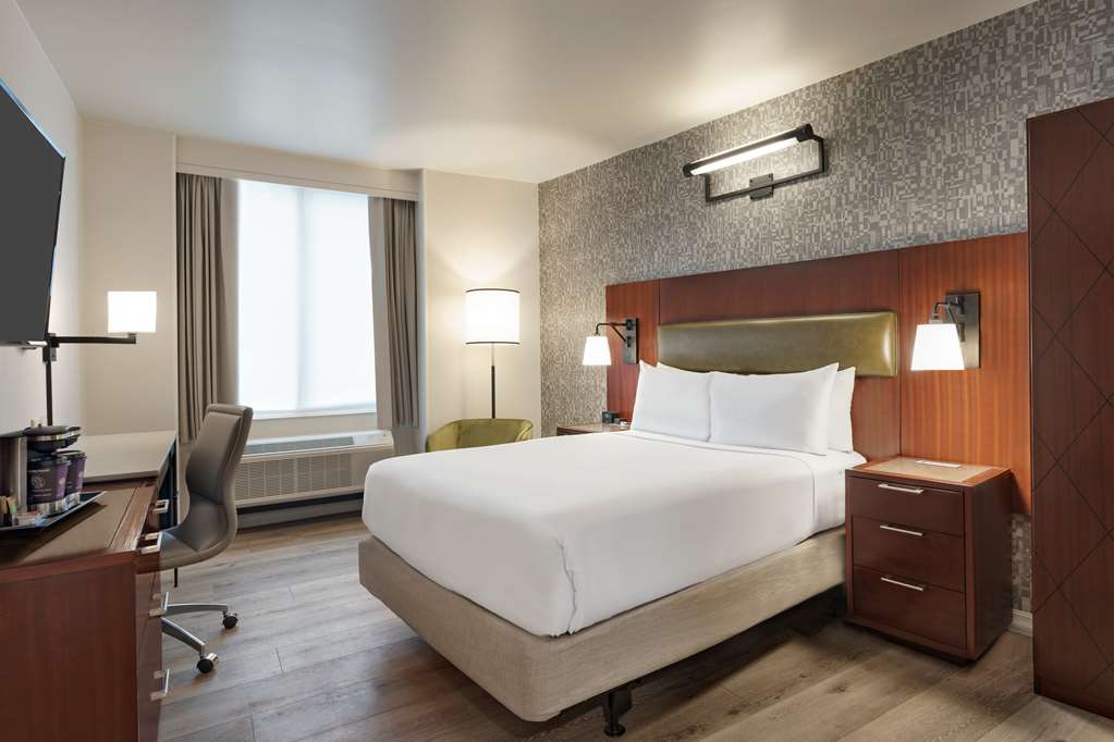 Фото DoubleTree by Hilton New York Downtown