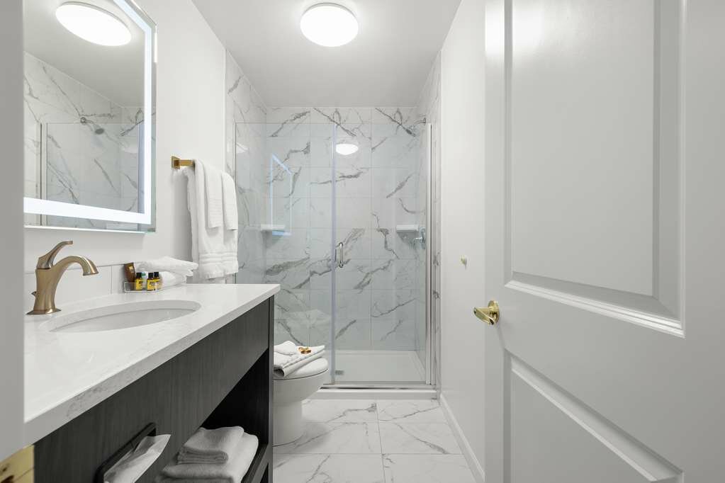 Фото Crown Columbia Hotel, Bw Premier Collection