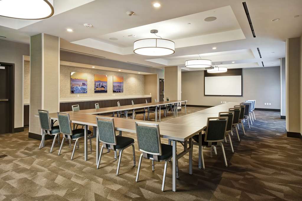 Фото Home2 Suites by Hilton Los Angeles Montebello