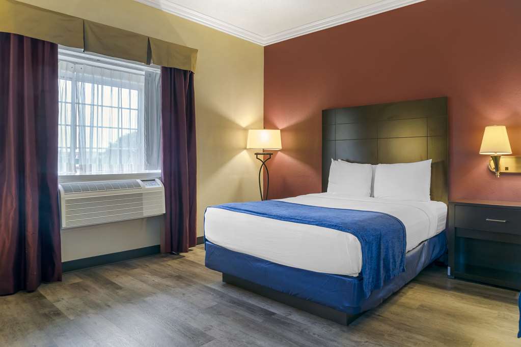 Фото Best Western Greenfield Inn