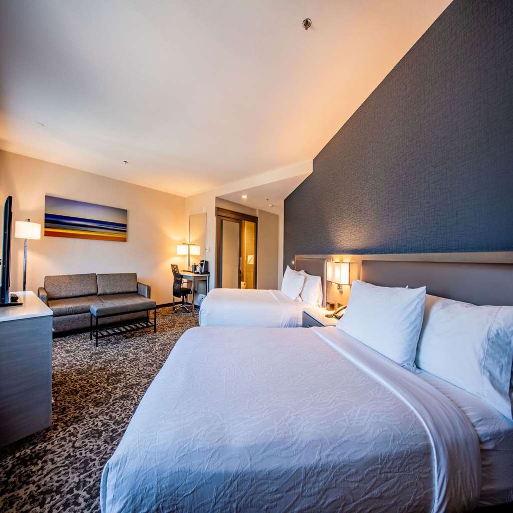 Фото Hilton Garden Inn San Diego Mission Valley Stadium