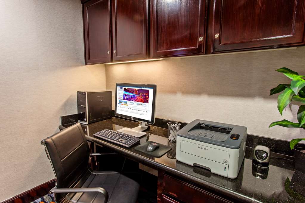 Фото Hampton Inn & Suites Merced