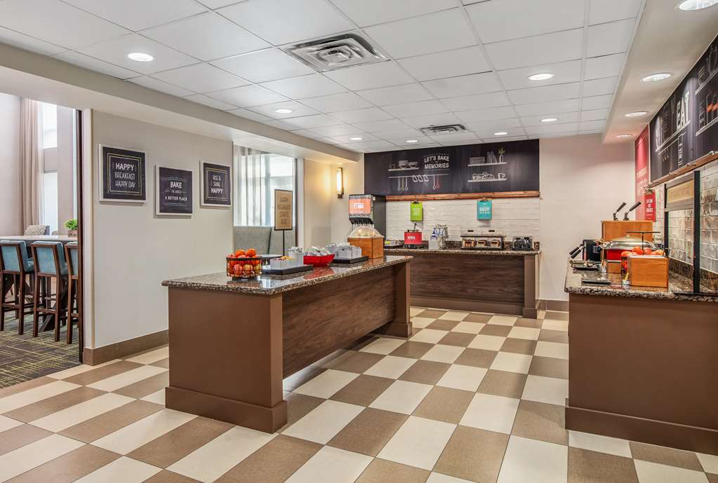 Фото Hampton Inn & Suites-Dallas Allen