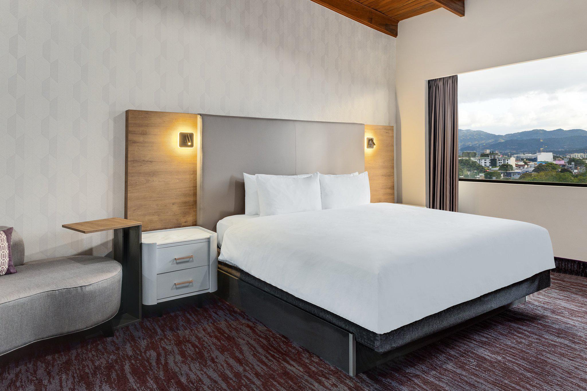 Фото Crowne Plaza San Jose La Sabana, an Ihg Hotel