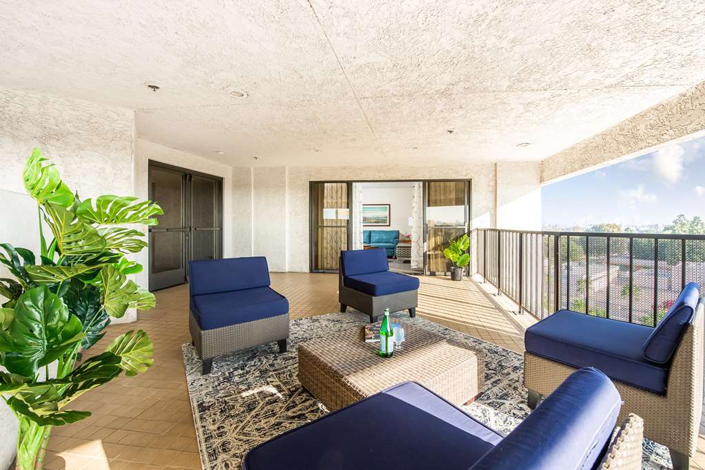 Фото DoubleTree by Hilton Carson