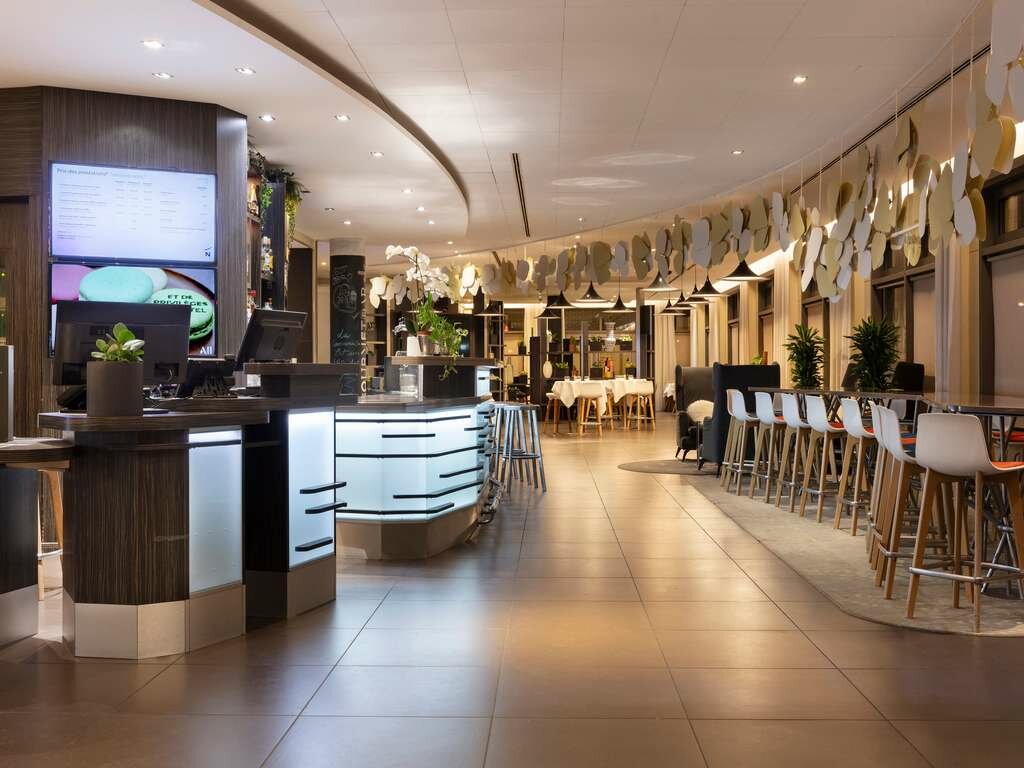 Фото Novotel Paris Saint Denis Stade Basilique