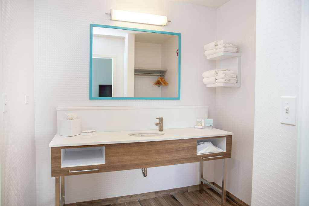 Фото Hampton Inn & Suites Bridgeview Chicago