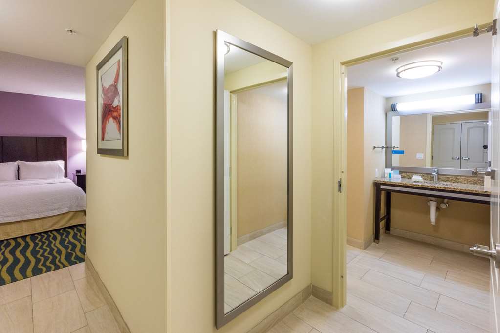 Фото Hampton Inn Daytona Beach/Beachfront