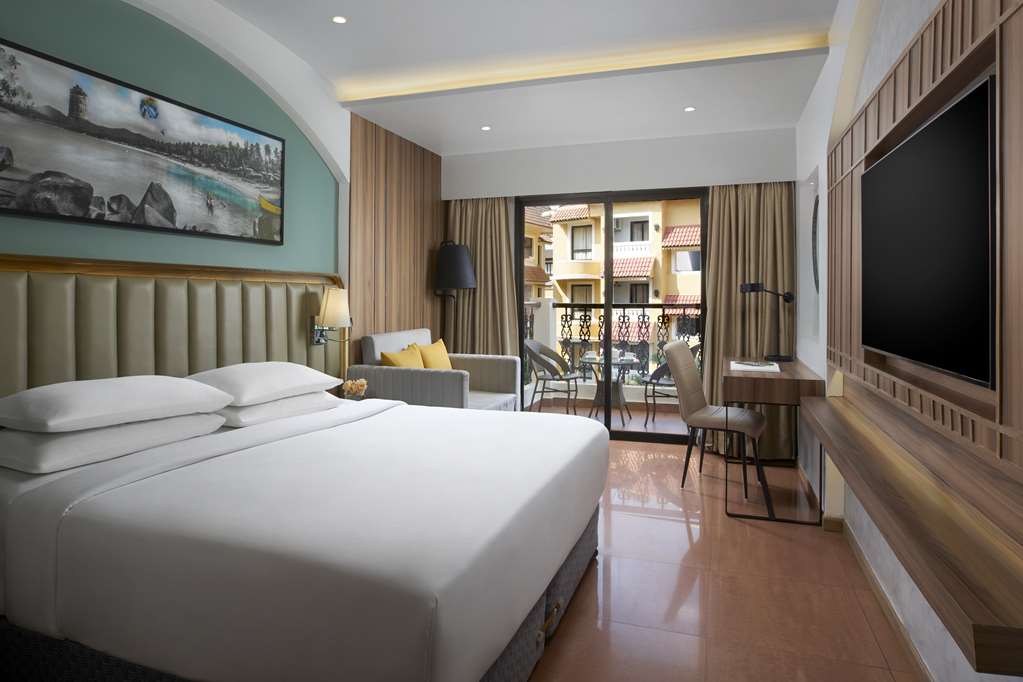 Фото Park Inn by Radisson Goa Candolim