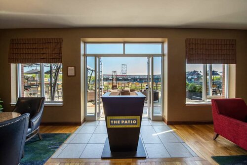 Гостиница Hilton Garden Inn Manchester Downtown в Манчестере