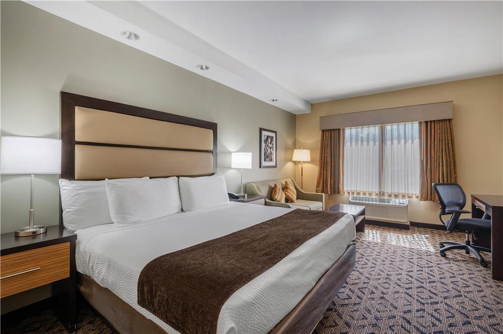 Фото Best Western Plus College Park Hotel
