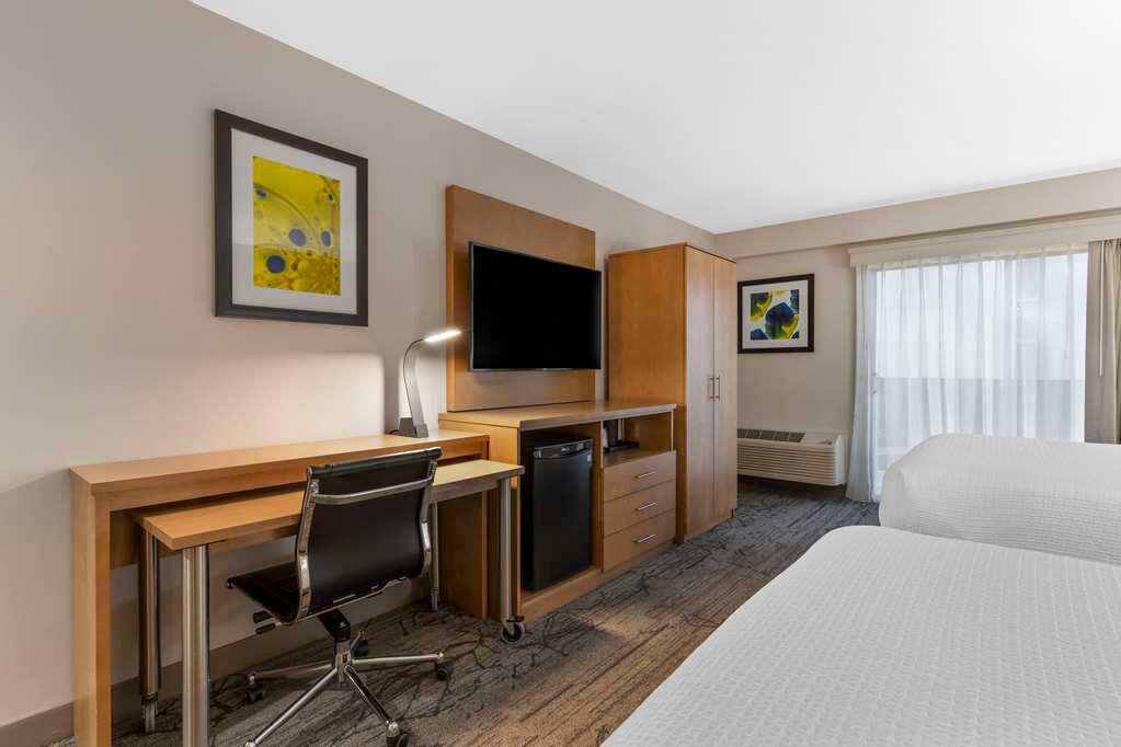 Фото Best Western Red Coach Inn