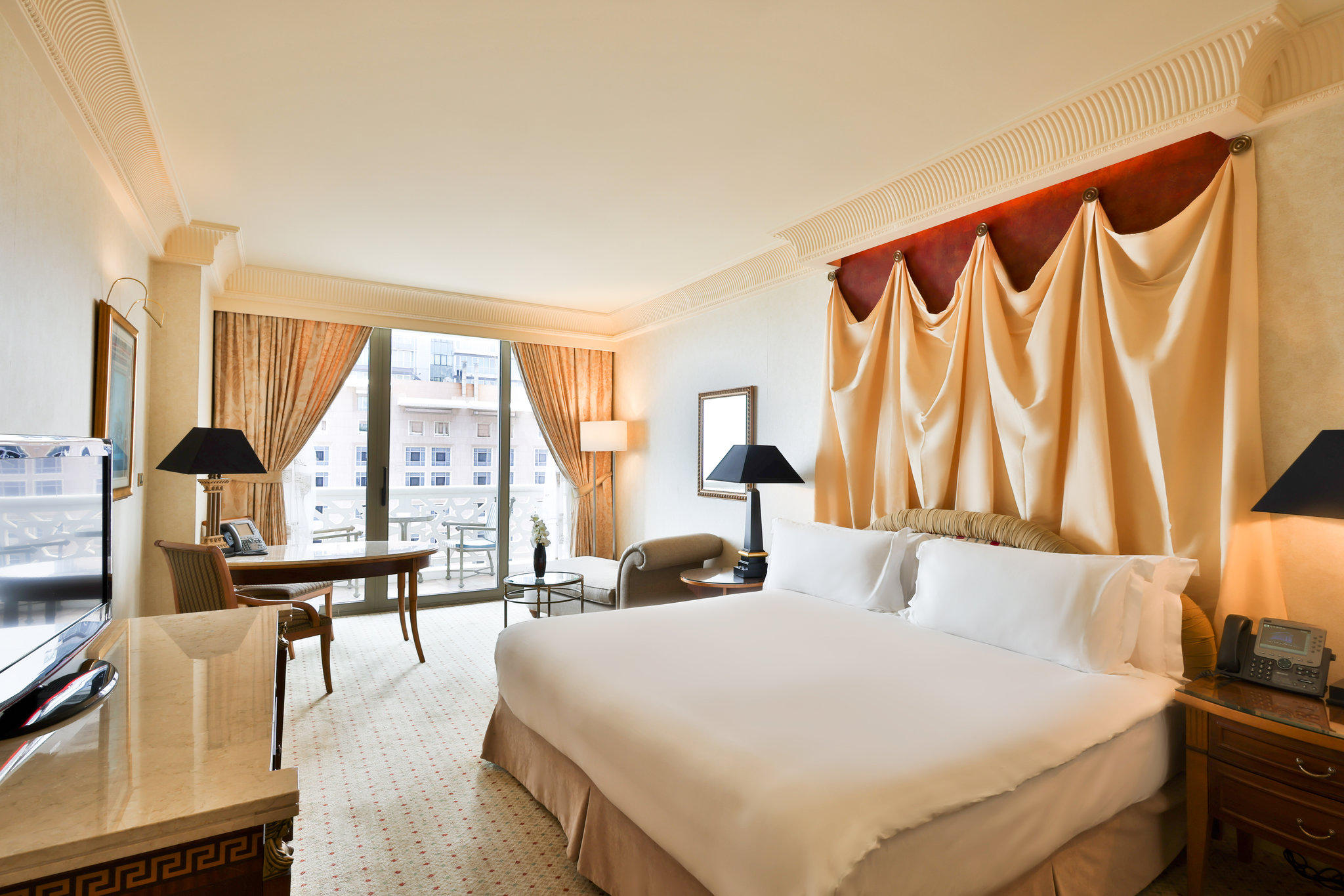 Фото InterContinental Phoenicia Beirut, an Ihg Hotel