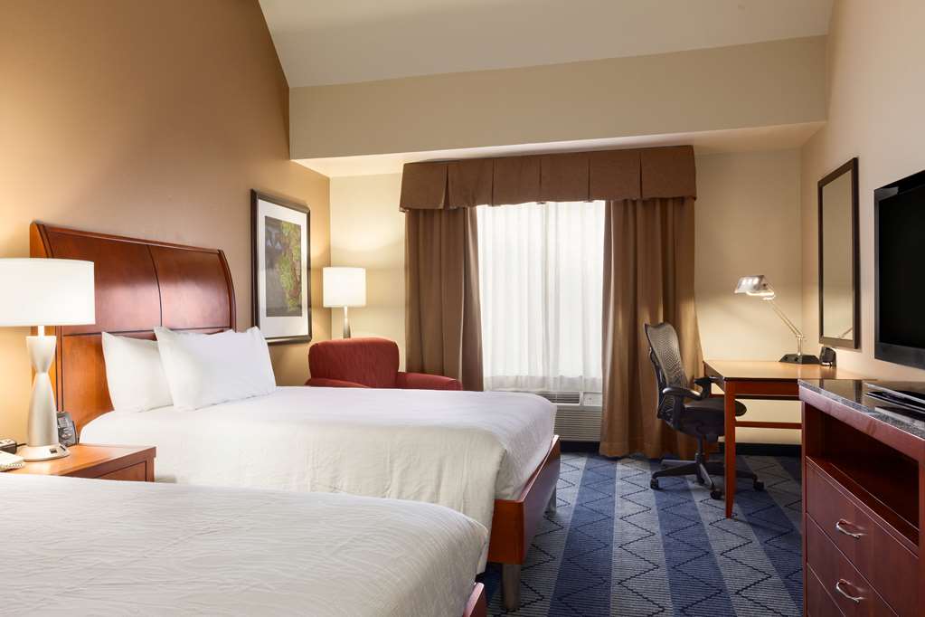Фото Hilton Garden Inn Lancaster