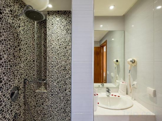 Фото Ayoub Hotel & SPA