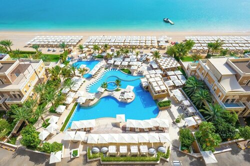 Гостиница Holiday Inn Dubai Village Circle by IHG в Дубае